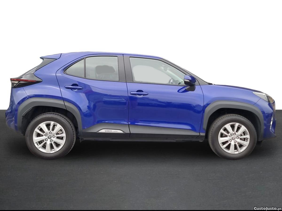 Toyota Yaris Cross 1.5 HDF Comfort Plus — fotografia 4