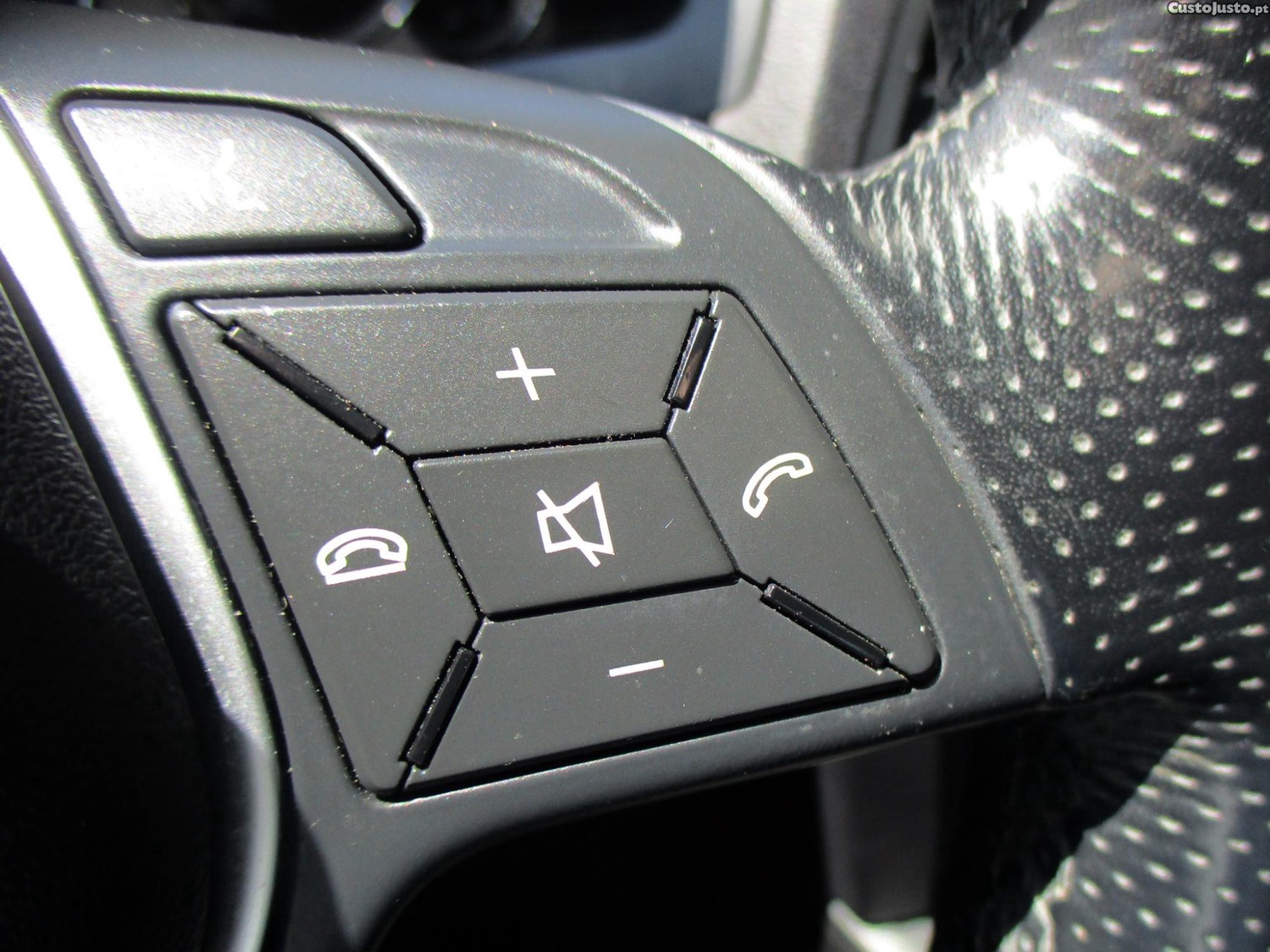 Mercedes-Benz E 250 Cdi BlueEfficiency Auto — fotografia 10