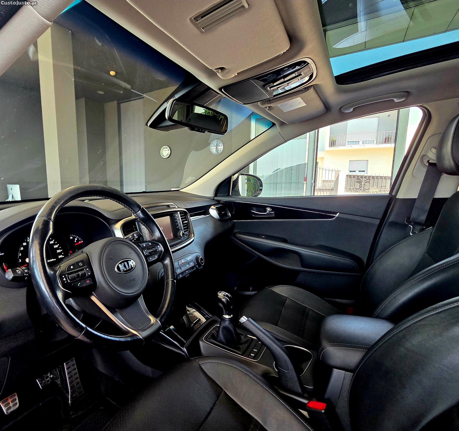 Kia Sorento 2.2 CRDI TX 7 lugares — fotografia 10