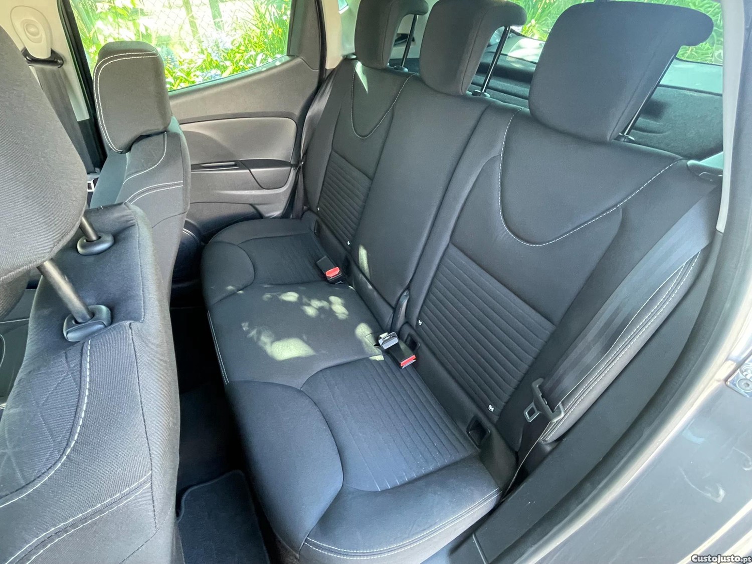 Renault Clio 1.5 DCi 90 CV LIMITED — fotografia 6