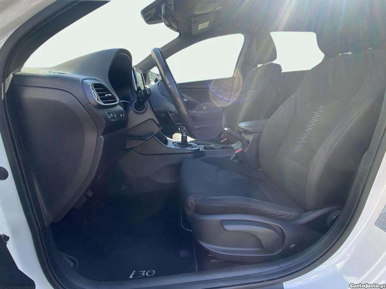 Hyundai i30 1.6 CRDi STyle 7DCT — fotografia 5