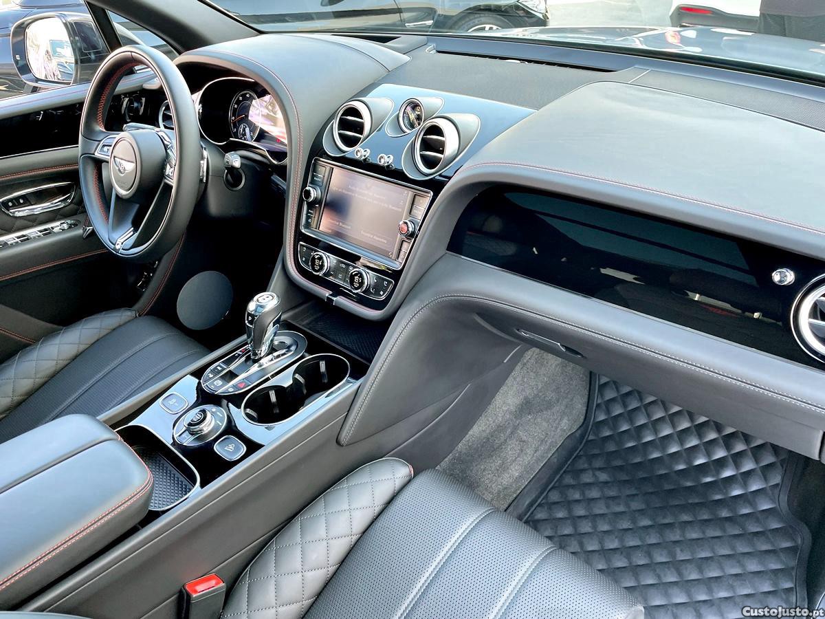 Bentley Bentayga V8 — fotografia 19