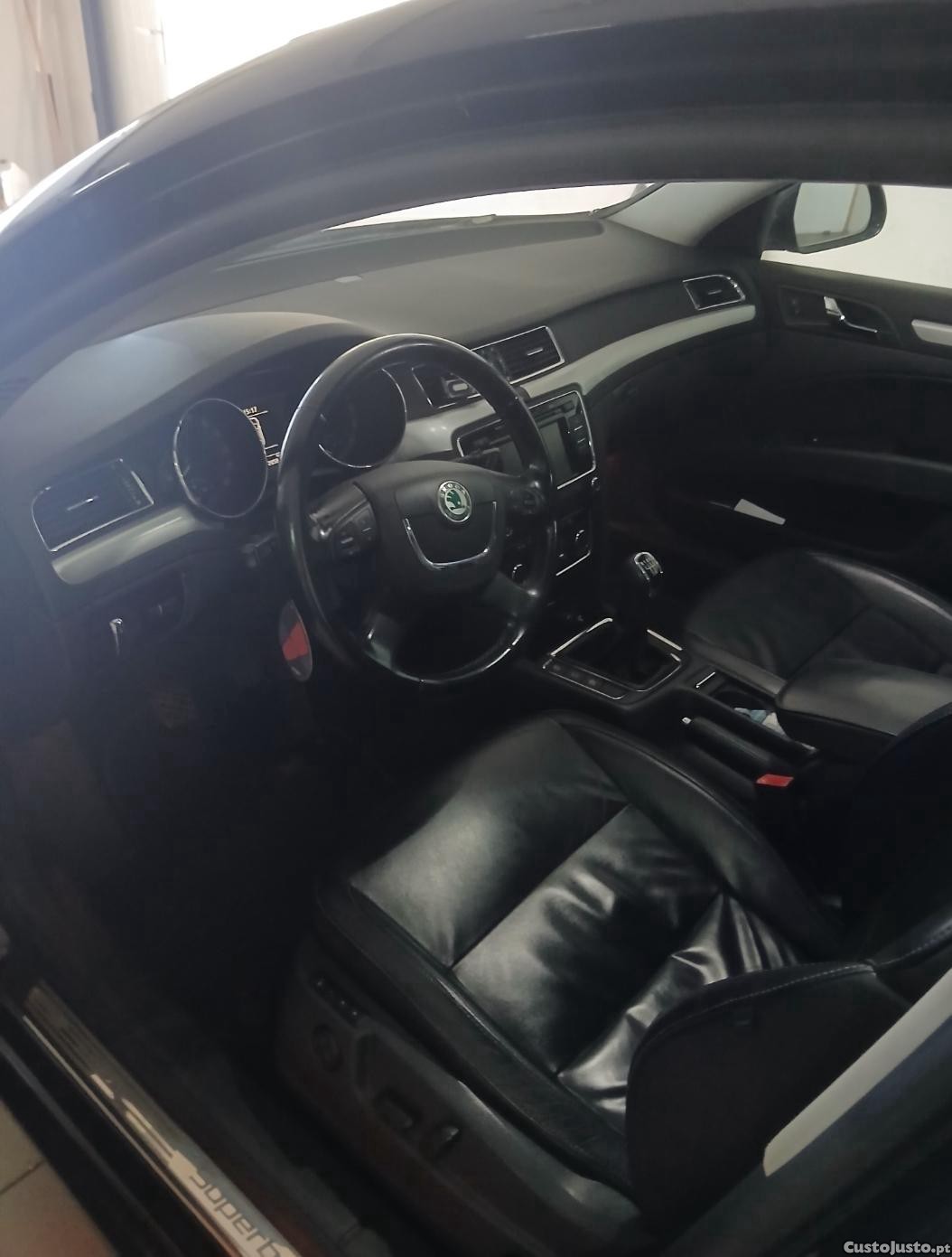 Skoda Superb Carrinha — photo 2