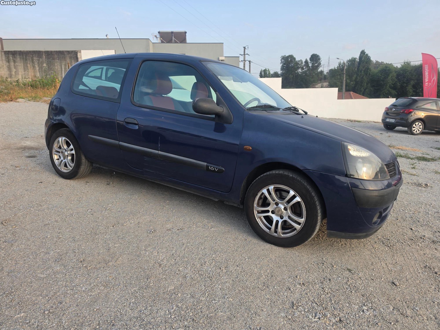 Renault Clio 1.2 16V139000km — fotografia 11