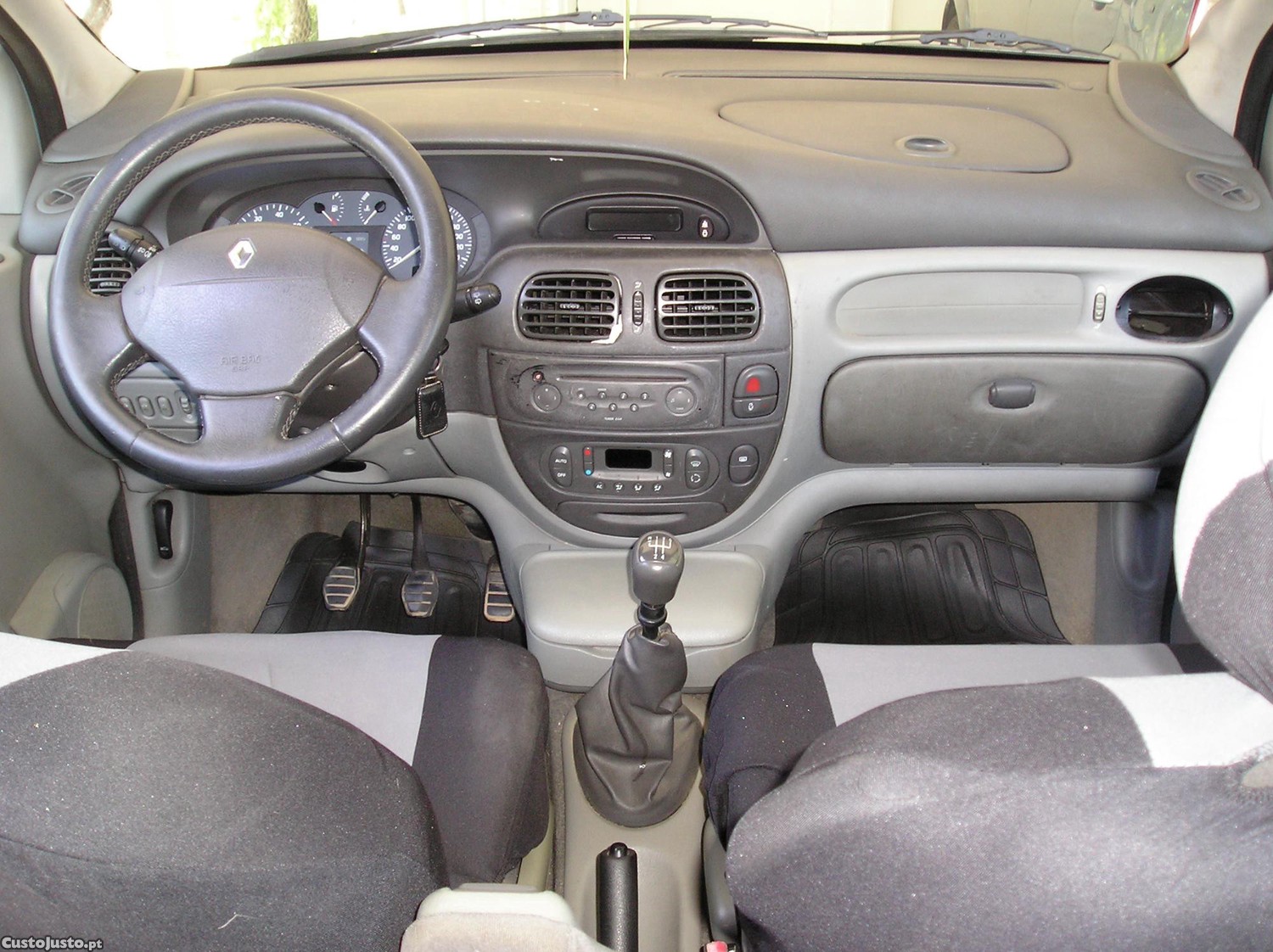Renault Scénic 1.4 16v 259.000kms. Por favor, ler bem a descrição. — fotografia 3