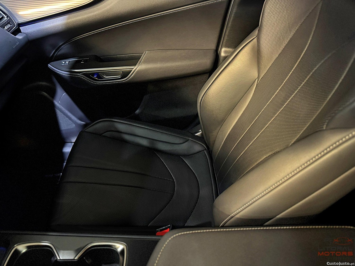 Lexus NX 450H+ E-FOUR F SPORT-Pack — fotografia 5