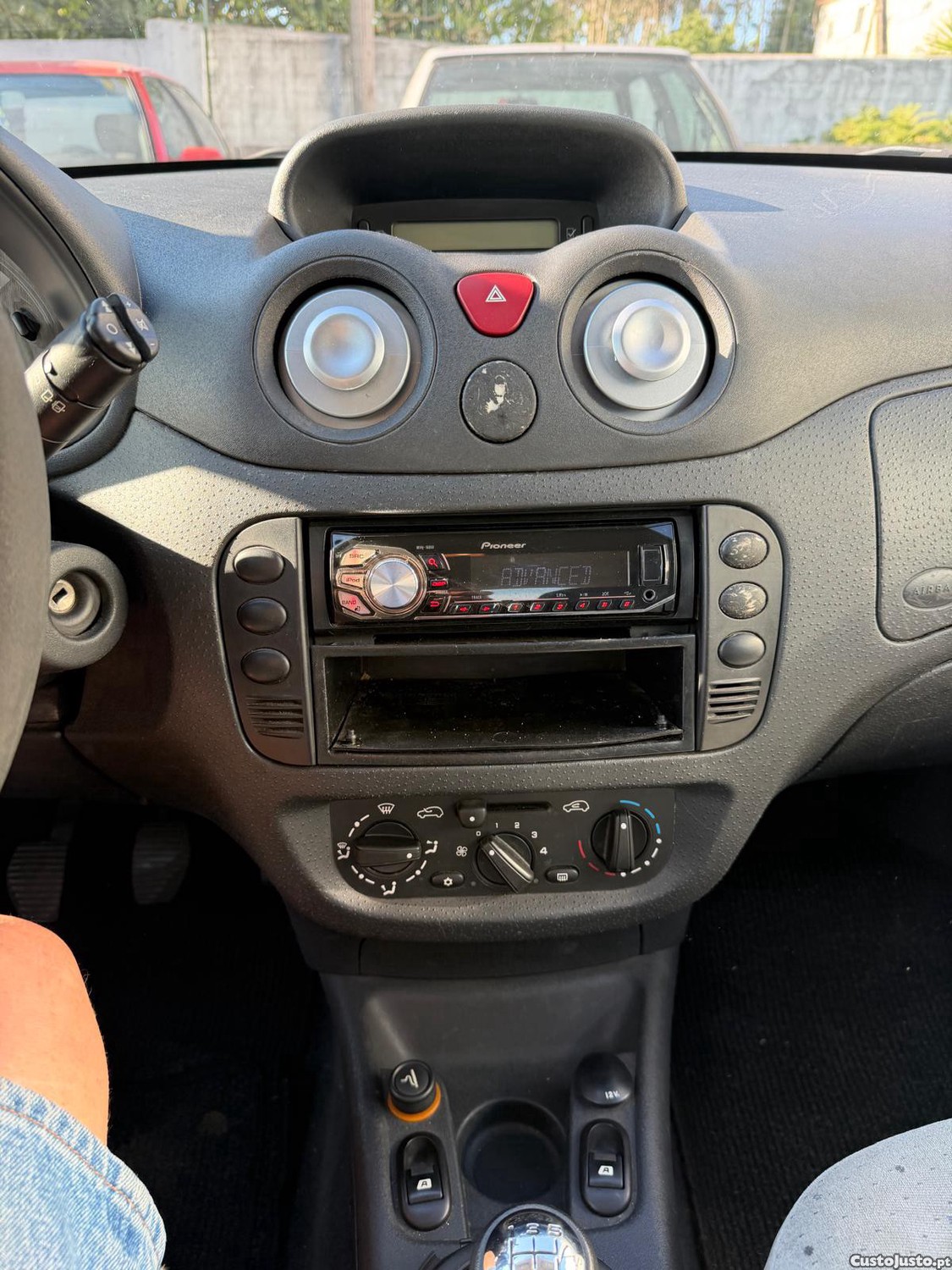 Citroën C3 1.1i — fotografia 2