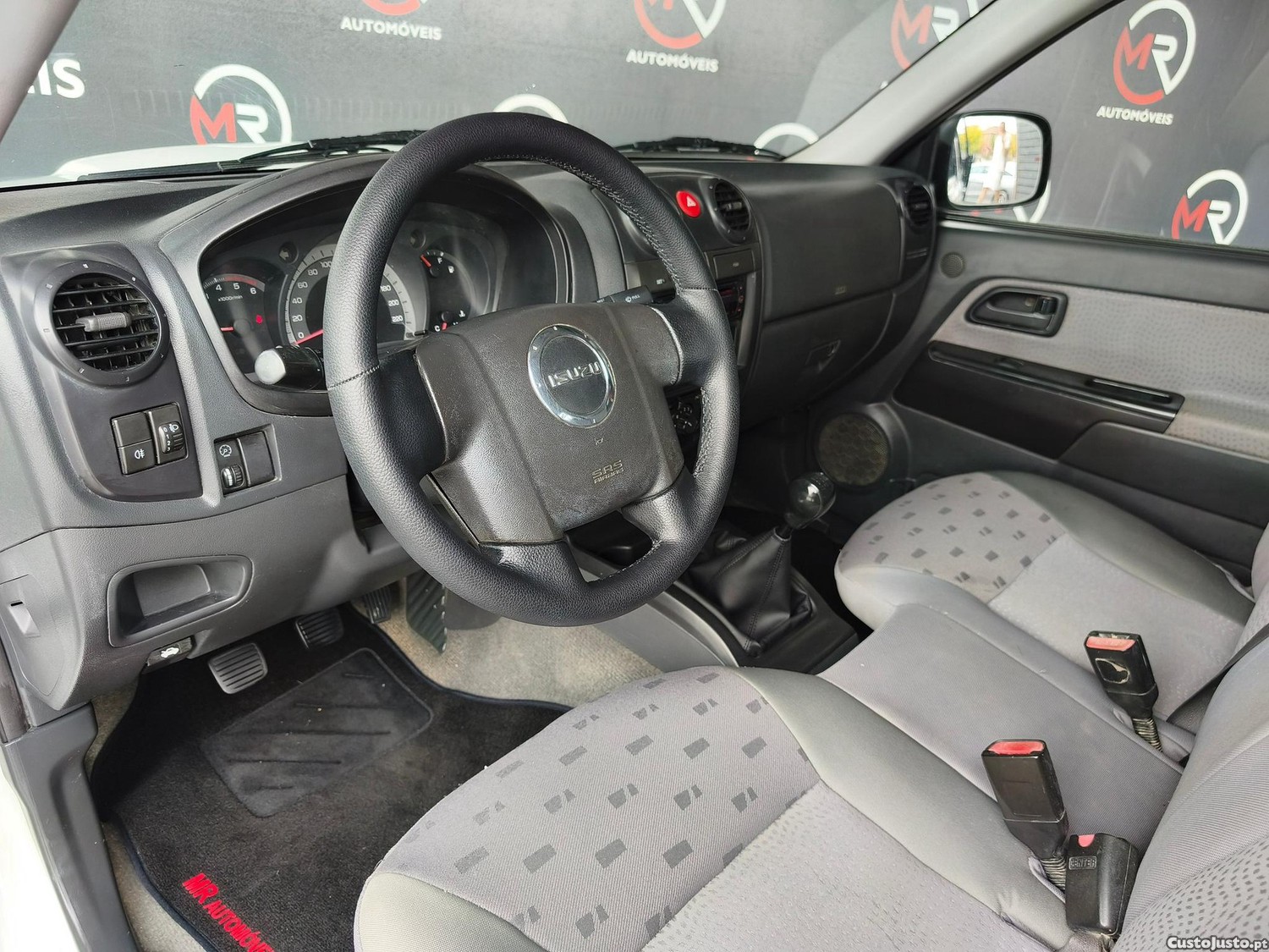Isuzu D-Max 2.5 DTi CD 2WD LS CM — fotografia 13