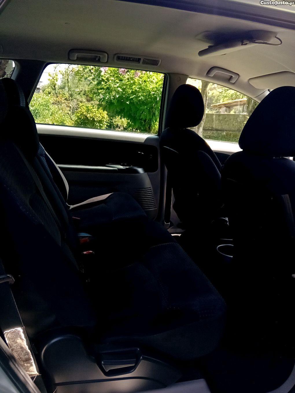 Mitsubishi Grandis 20.tdi 7 lugares — photo 5