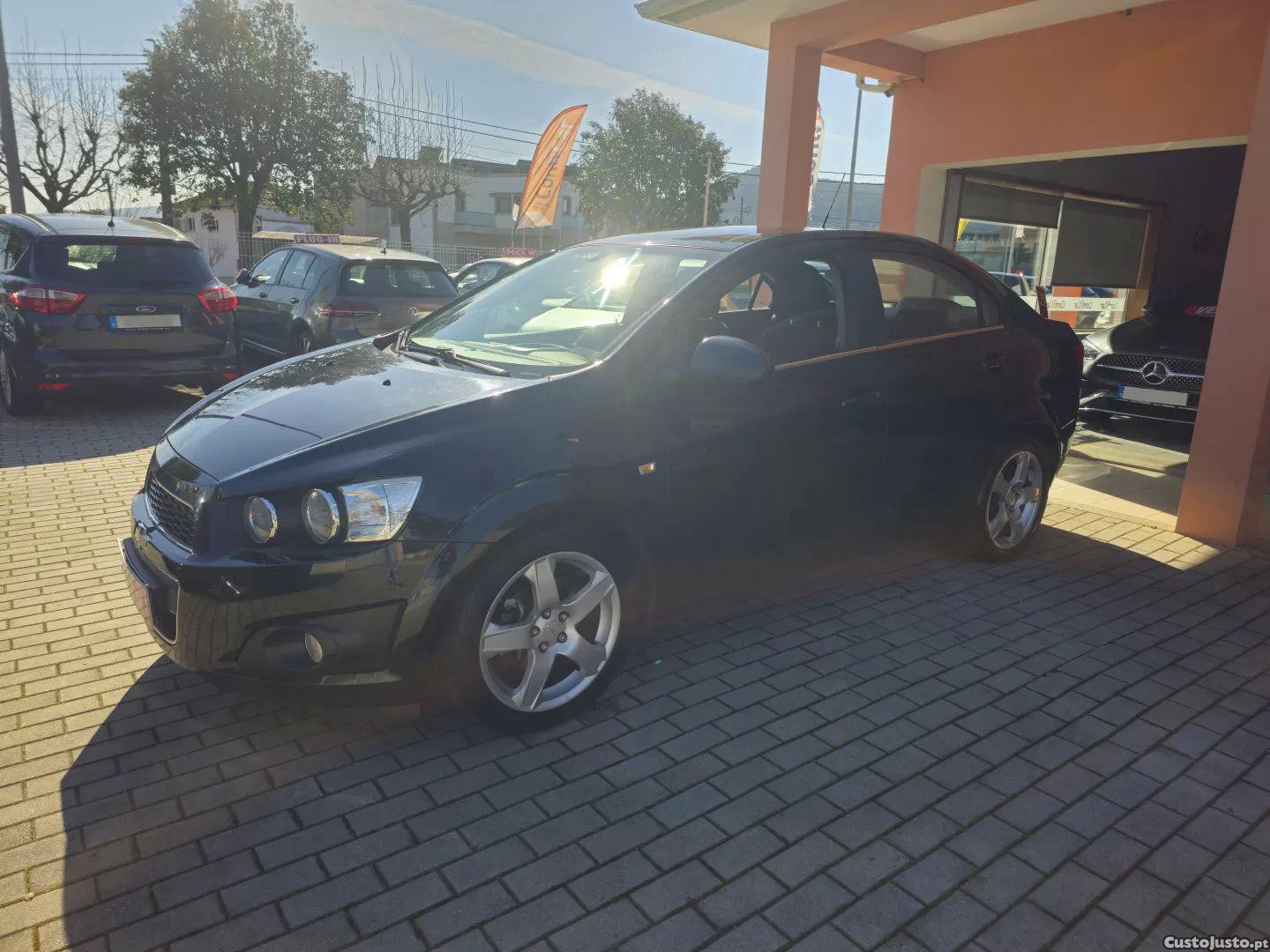 Chevrolet Aveo 1.3 vcdi lt — fotografia 11