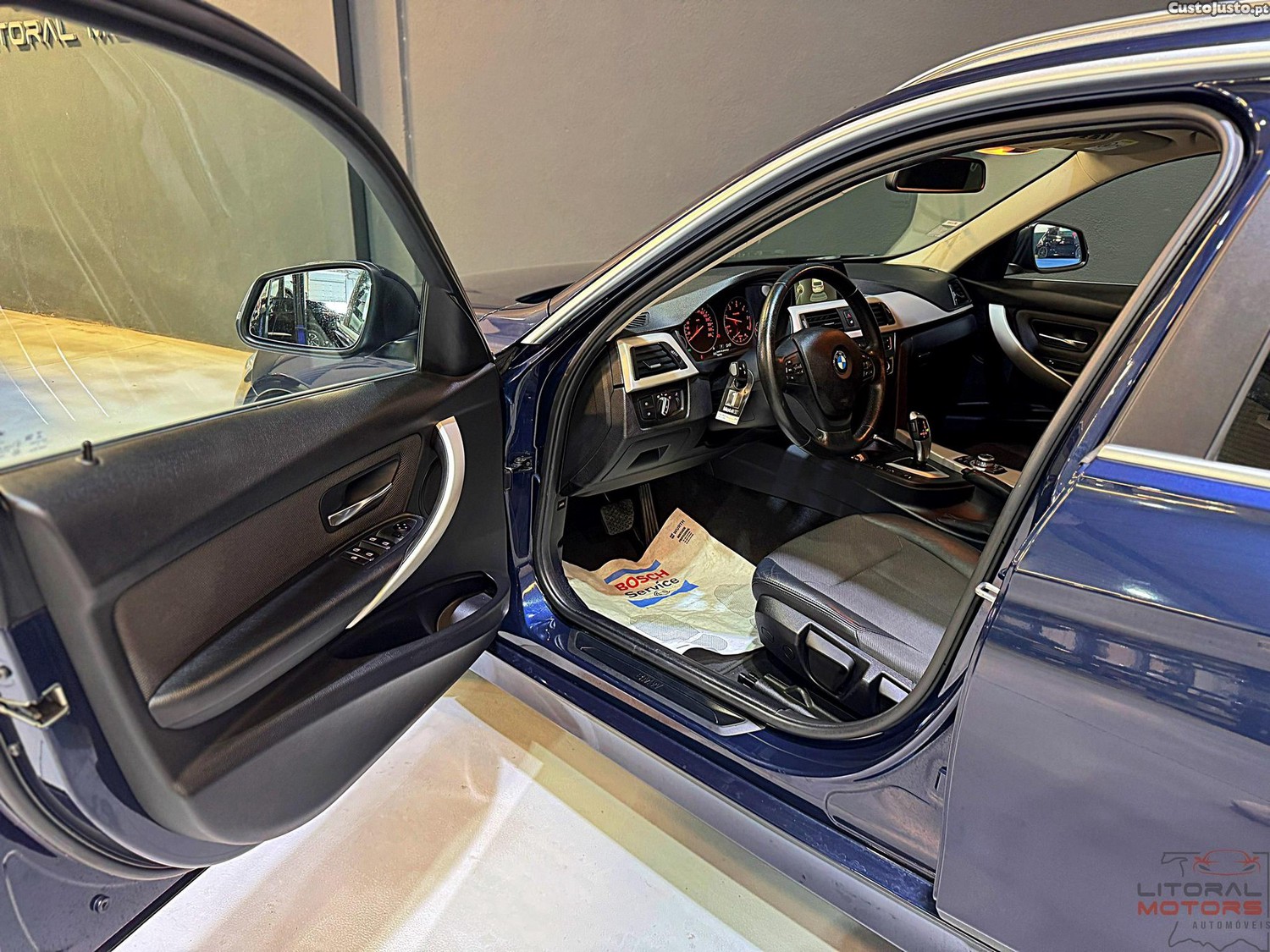BMW 320 d Pack M Auto — fotografia 13