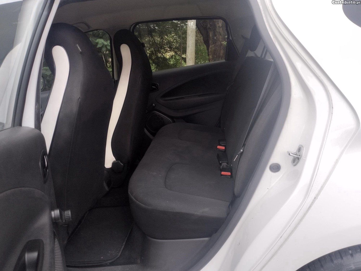 Renault Zoe Zen 52 C/ BATERIAS PROPRIAS - C/ GARANTIA - Carregador Domestico e Rápido — fotografia 12