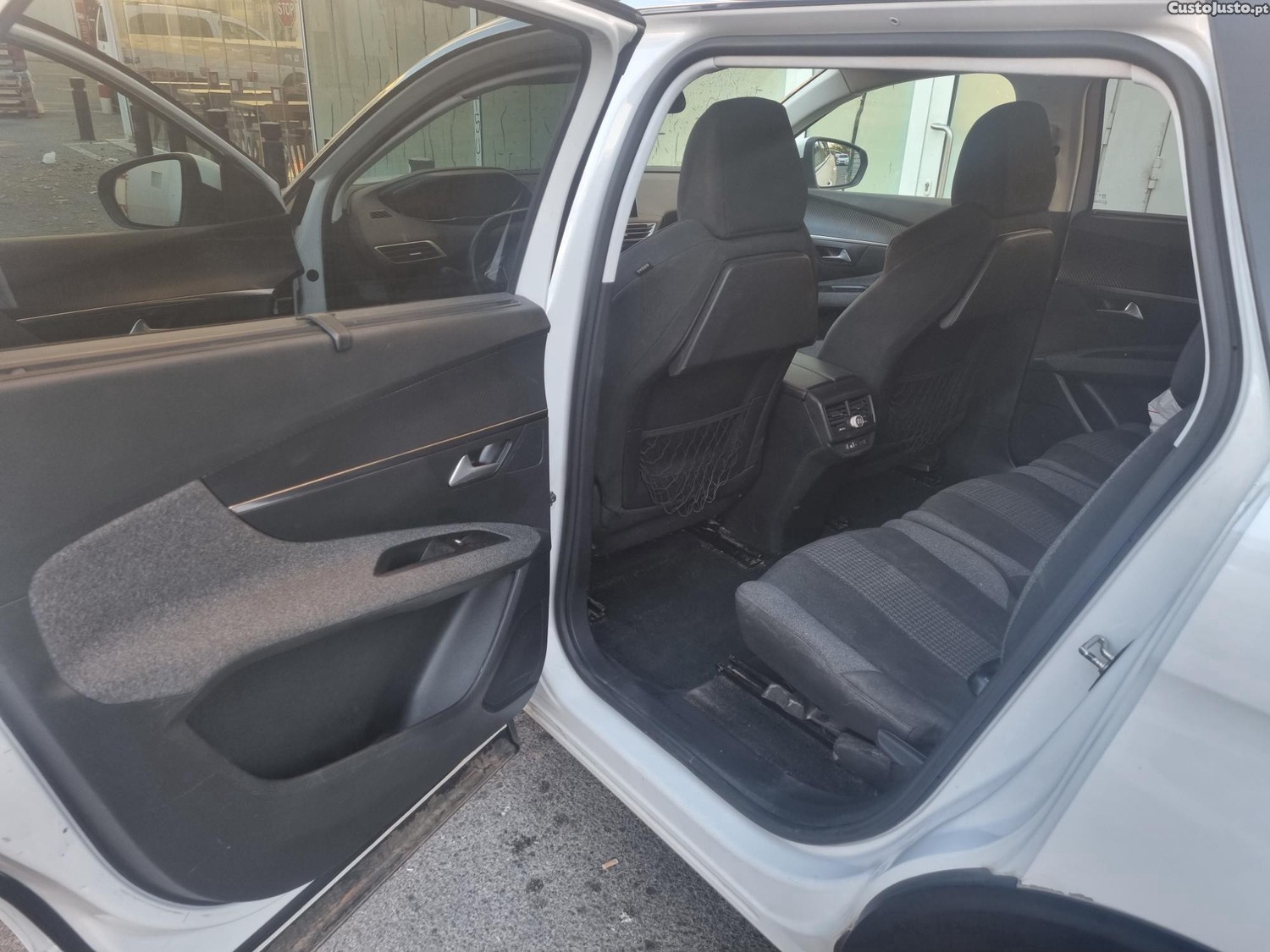 Peugeot 5008 1 — photo 5