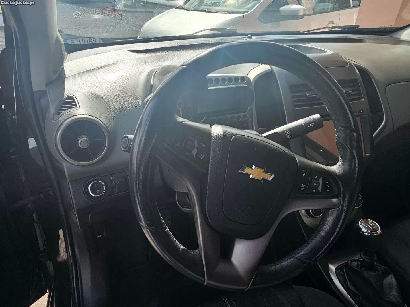 Chevrolet Aveo 1.3 vcdi lt — fotografia 6