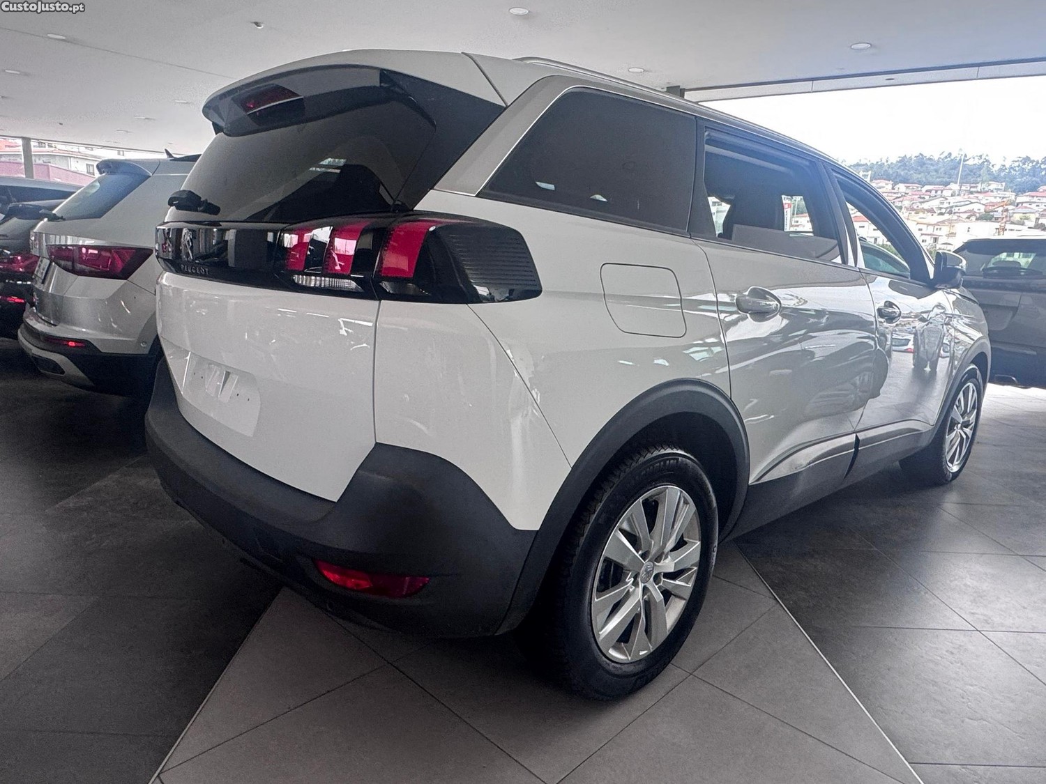 Peugeot 5008 1.2 PureTech Active — fotografia 9