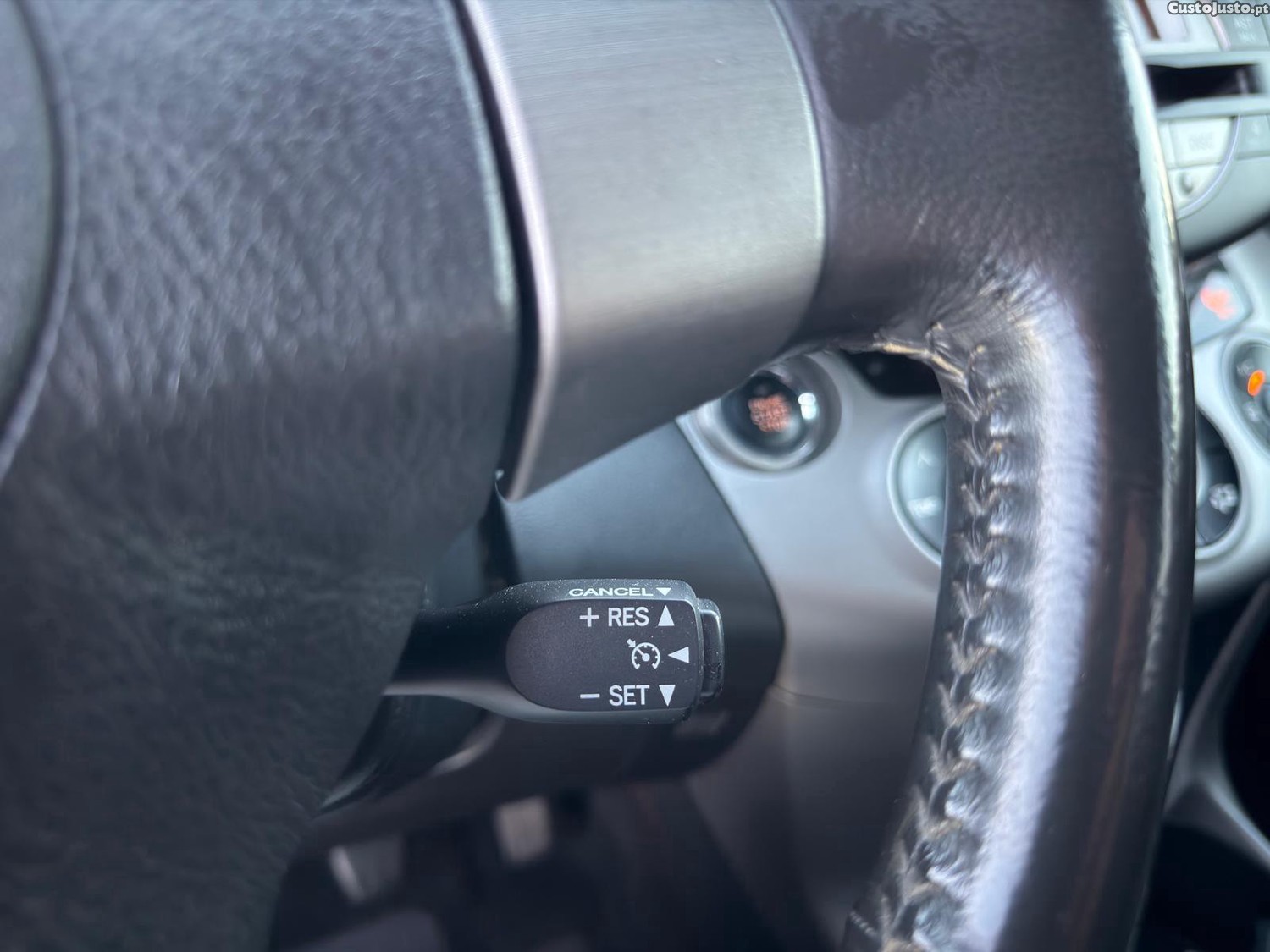 Toyota RAV4 2.2 D-4D X — fotografia 6