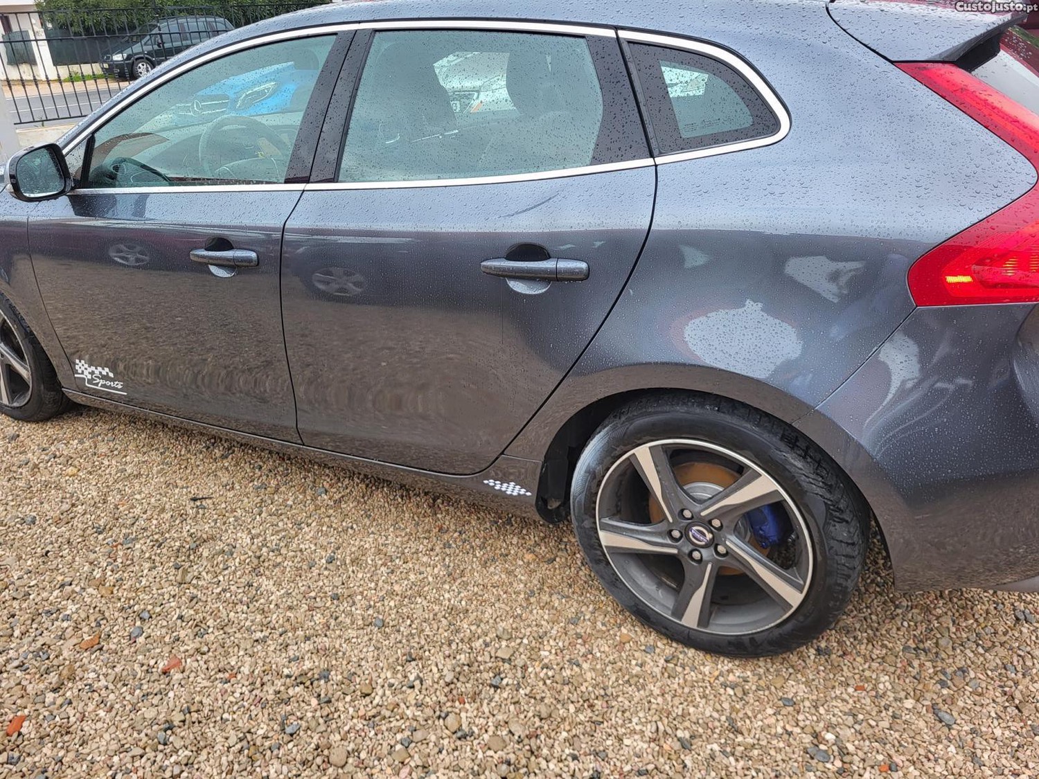 Volvo V40 R design — photo 5
