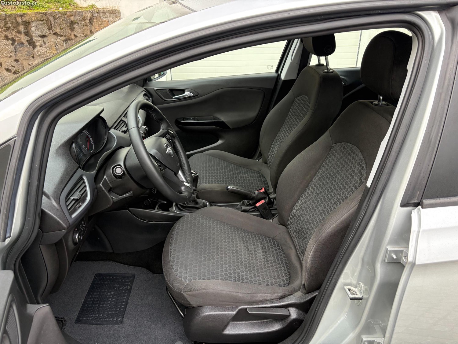 Opel Corsa CDTi 95cv Business Edition - Nacional — fotografia 5