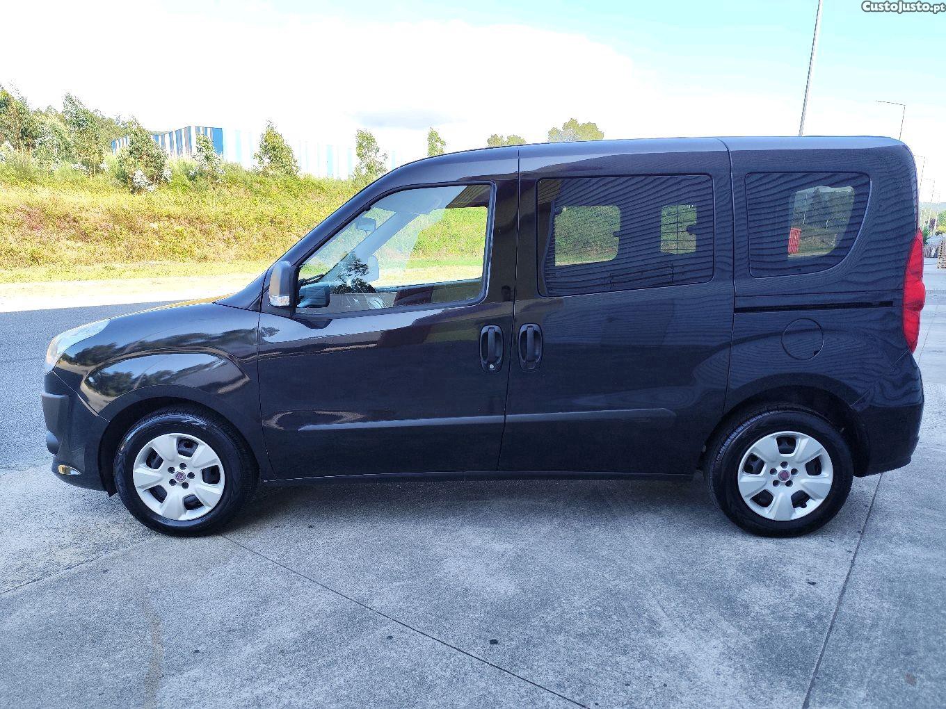Fiat Doblo 1.3 MultiJet 5 Lugares — fotografia 6