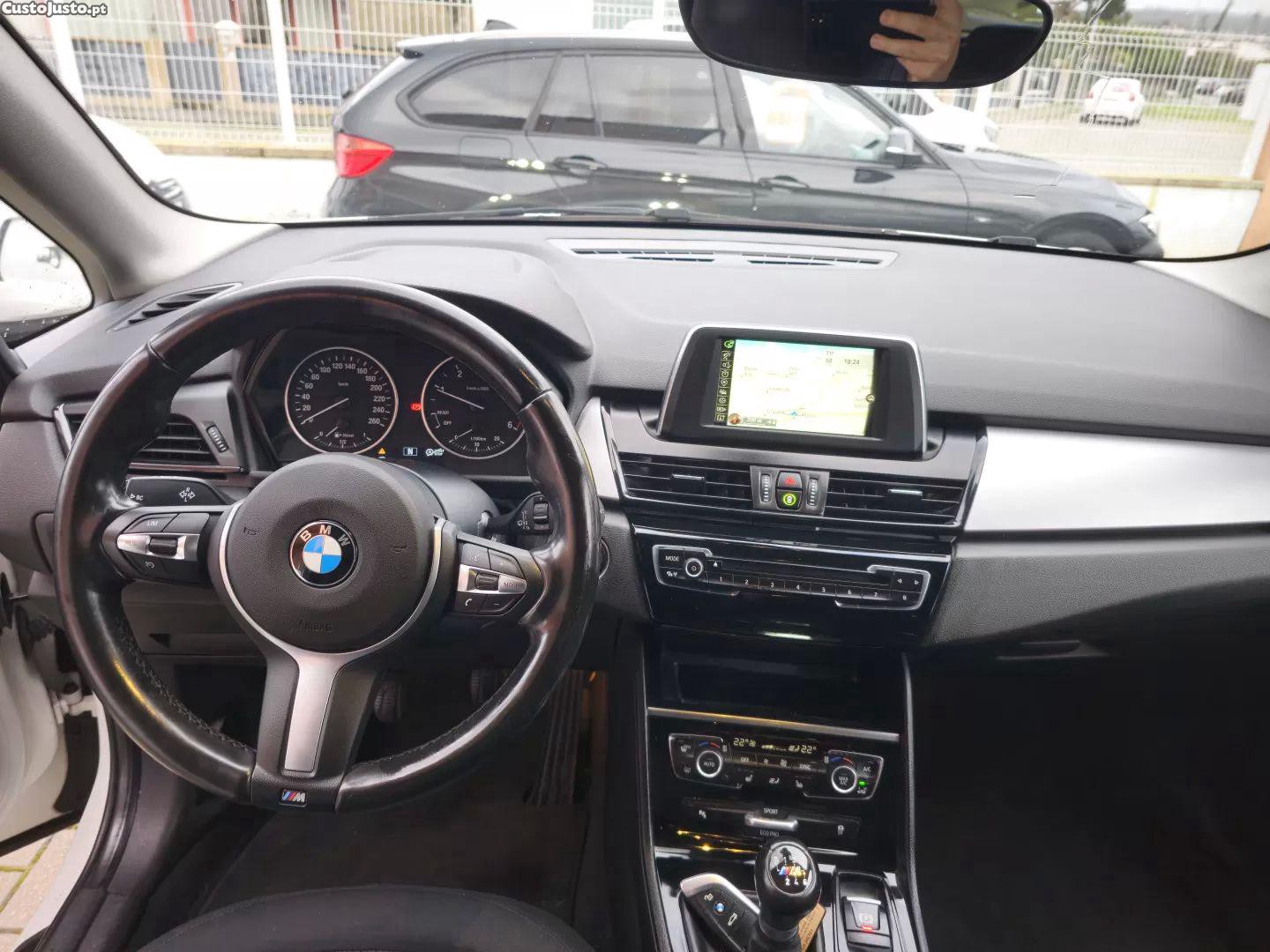 BMW 216 Active Tourer Sport — fotografia 6