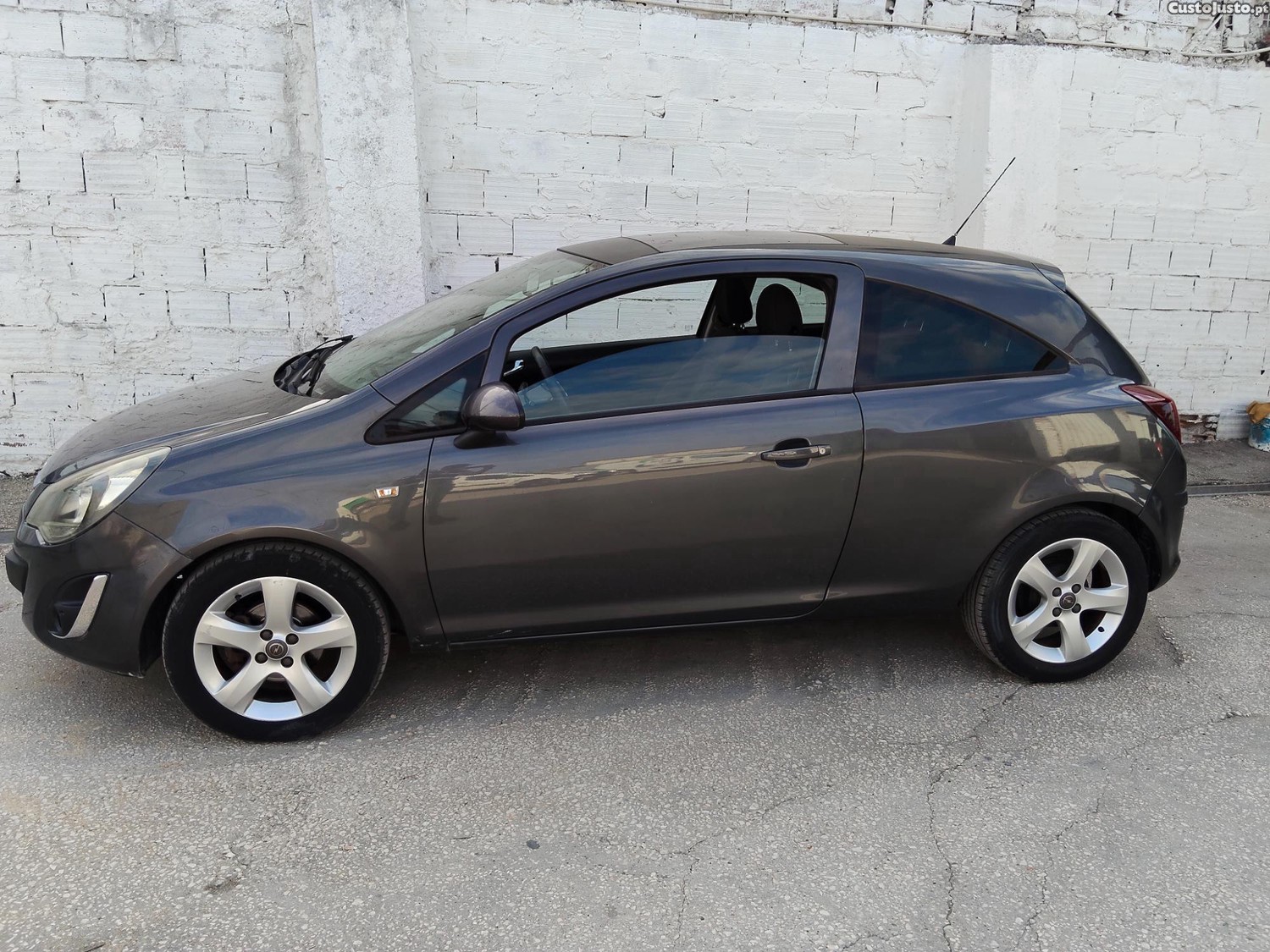 Opel Corsa 1.3 — fotografia 8