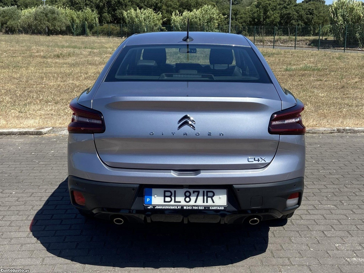 Citroën C4 X 1.2 PureTech Plus EAT8 — fotografia 17