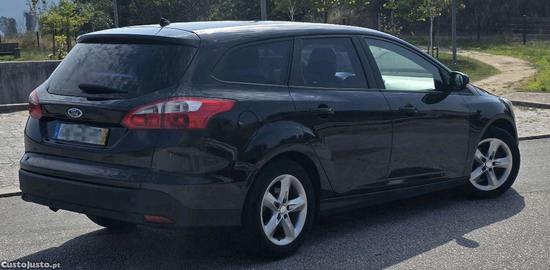 Ford Focus SW — fotografia 8