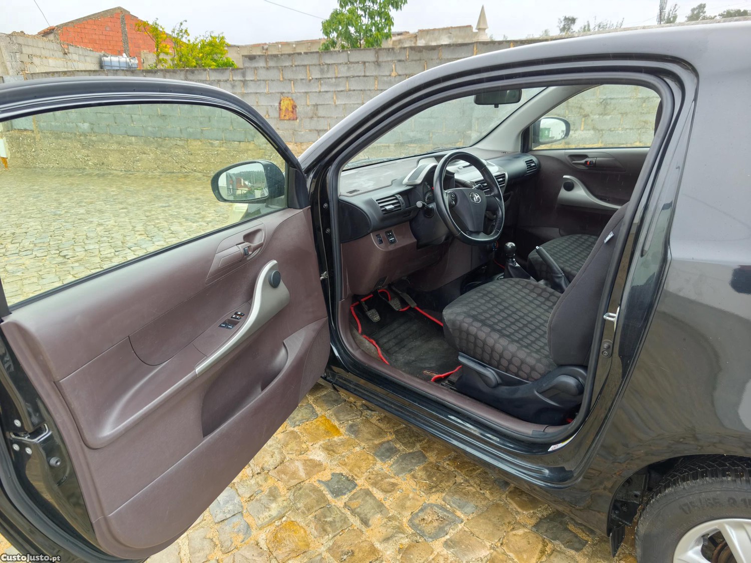 Toyota iQ 1.0 — photo 5