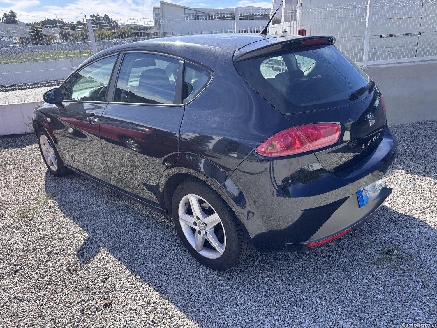 Seat Leon 1.6 tdi - 11 — photo 3