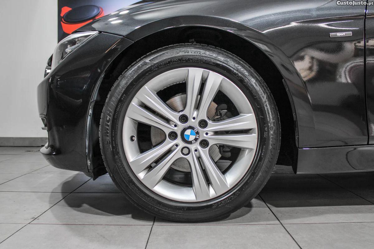 BMW 318 d Auto Line Sport — fotografia 19