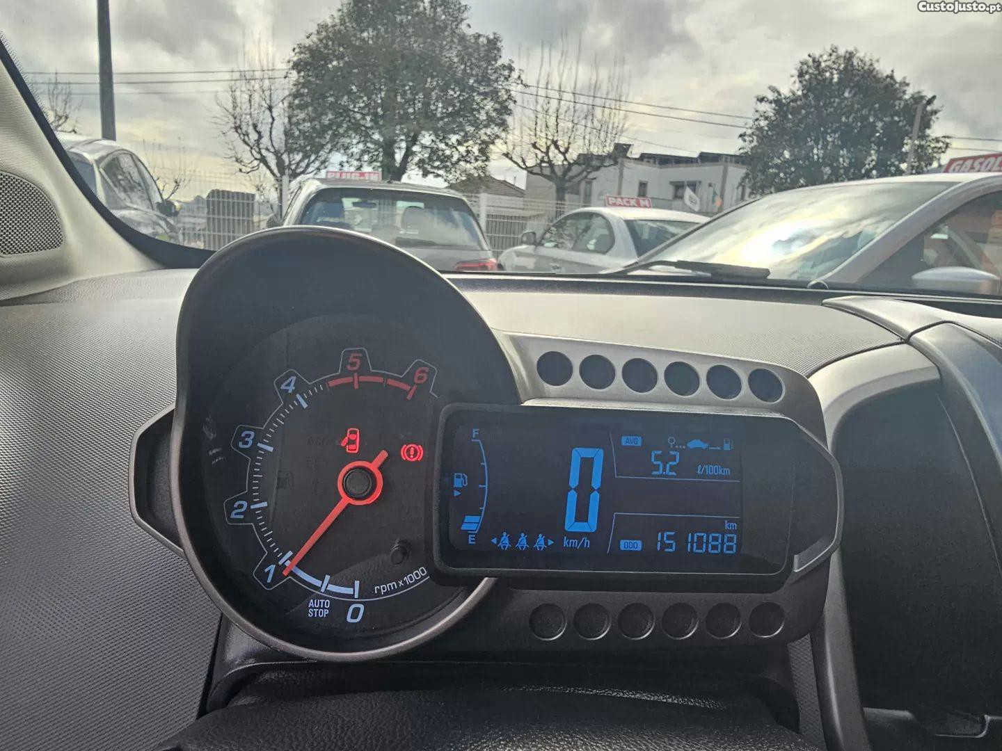 Chevrolet Aveo 1.3 vcdi lt — fotografia 7