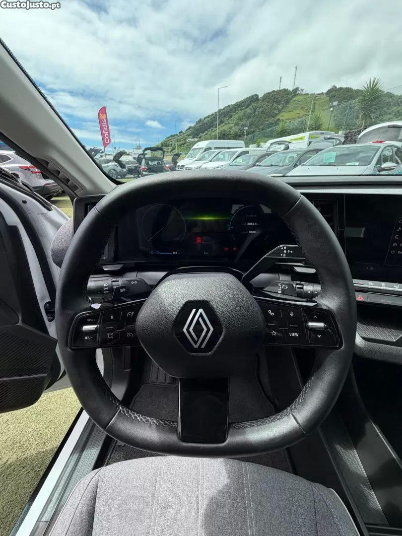 Renault Mégane Ev40 equilibre — fotografia 7