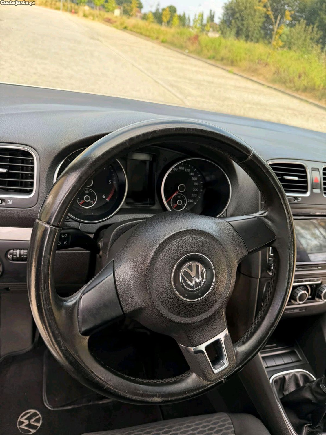 Volkswagen Golf 1.6 TDI — fotografia 6
