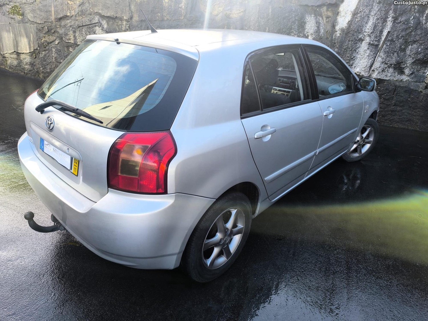Toyota Corolla 2.0D4D 110CV — fotografia 3