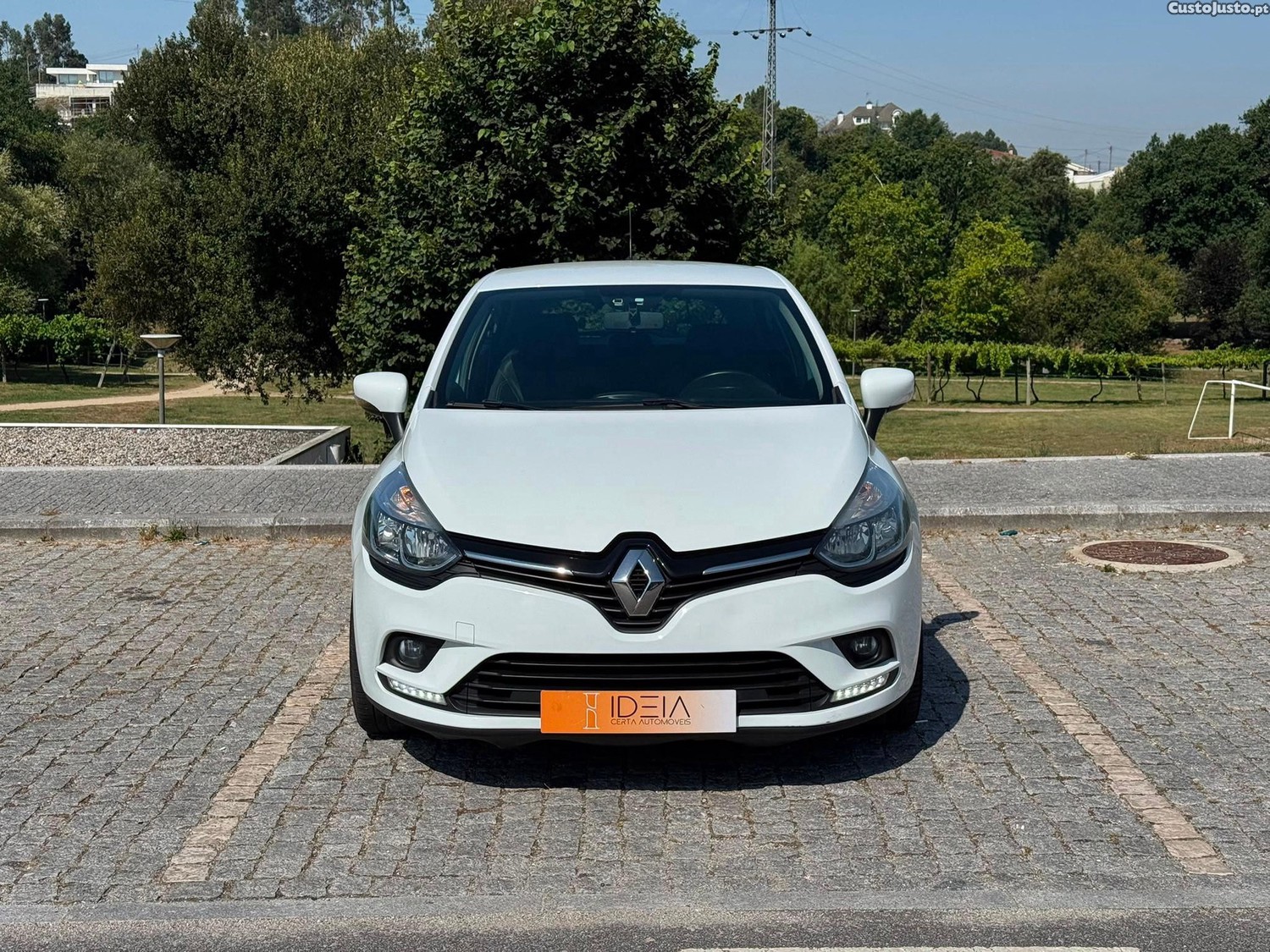 Renault Clio 1.5 dCi Limited — fotografia 9
