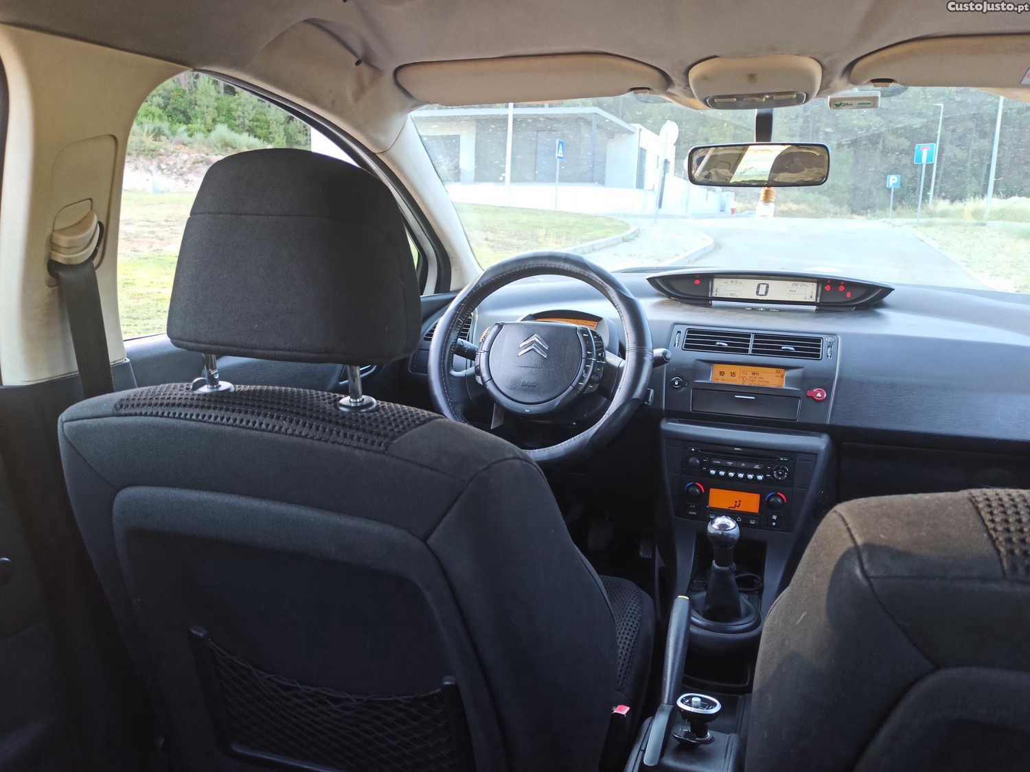 Citroën C4 1.6 HDI - 110 CV — fotografia 3