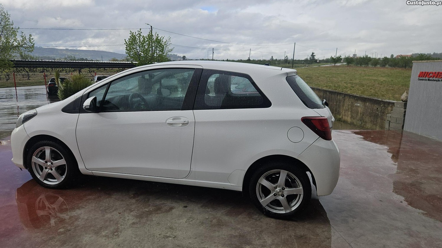 Toyota Yaris LUNA — fotografia 6
