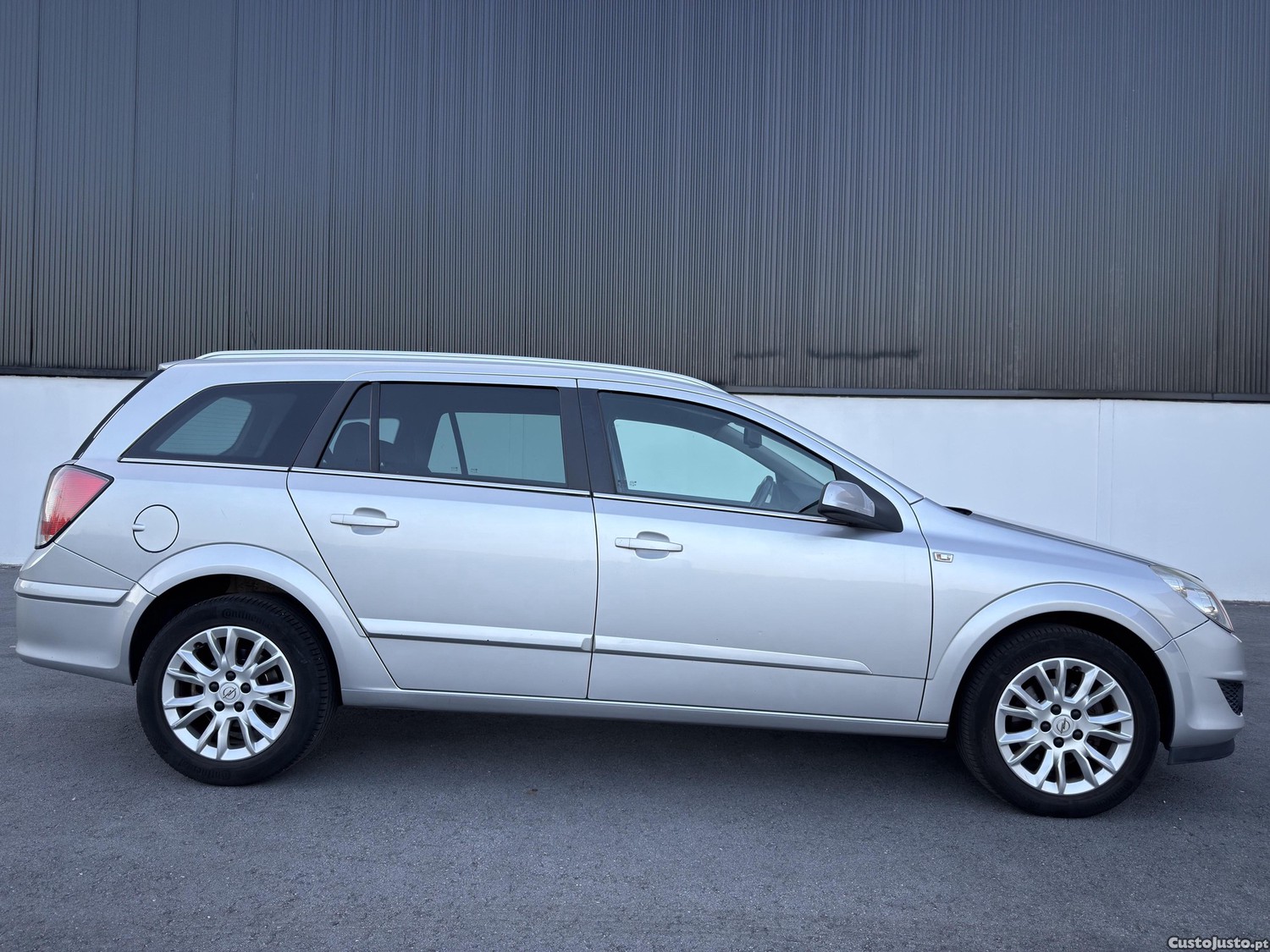 Opel Astra 1.7 CDTI — fotografia 8