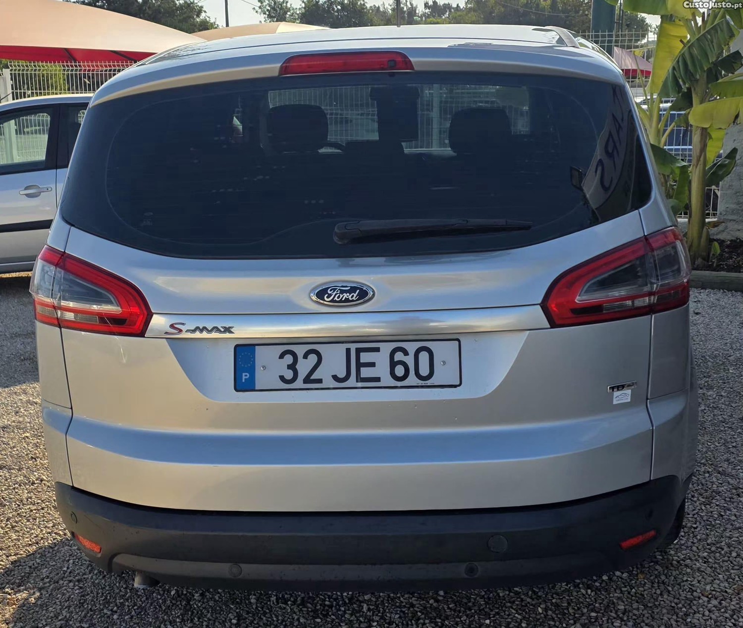 Ford S-Max 2.0 TDCi Titanium 7L — photo 3