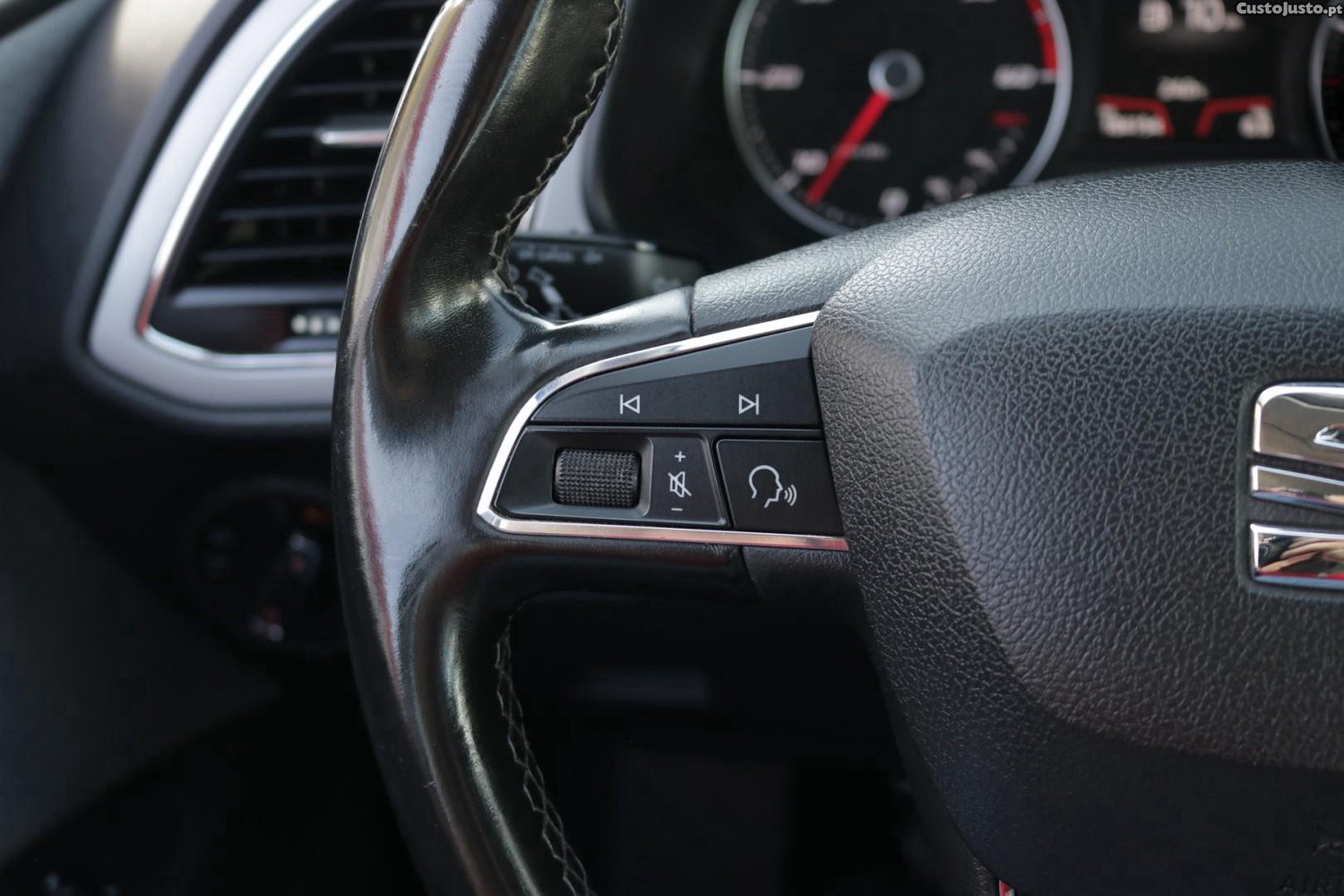 SEAT Leon ST 1.6 TDI Style 115cv — fotografia 28