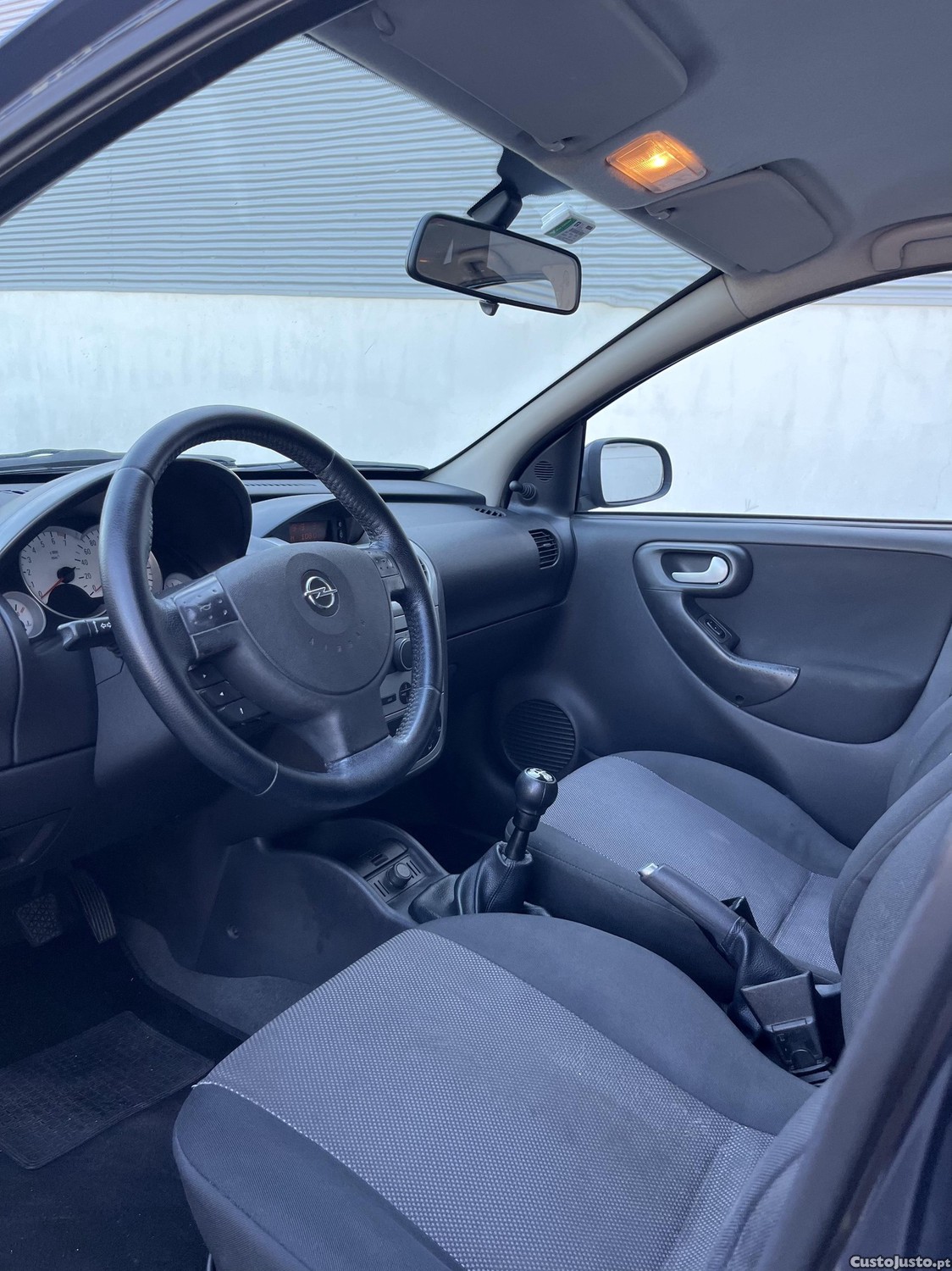 Opel Corsa 1.2i TwinPort — fotografia 6