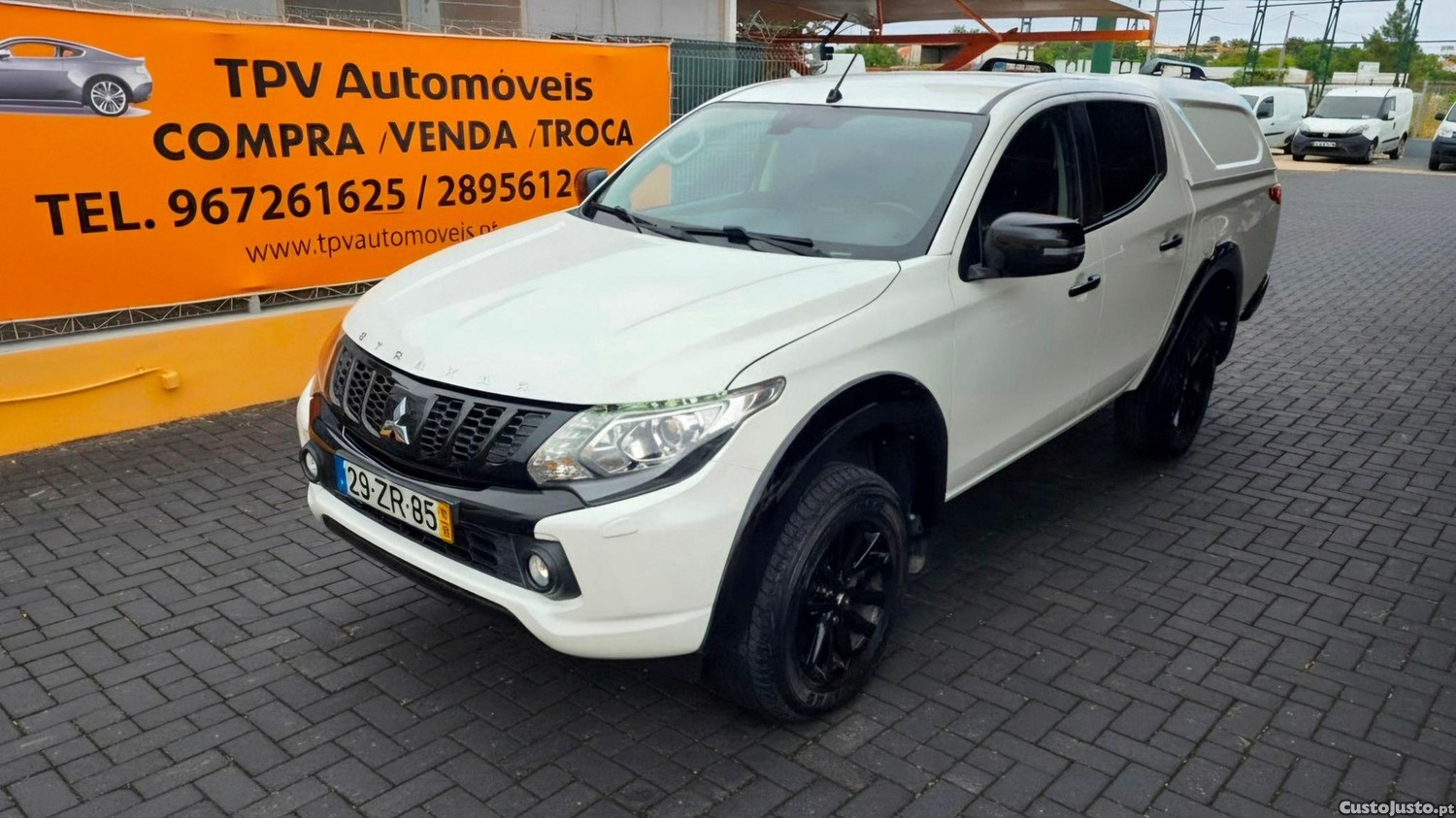 Mitsubishi L200 2.4 DI-D CD Intense Sportbox Strakar 4WD — fotografia 5