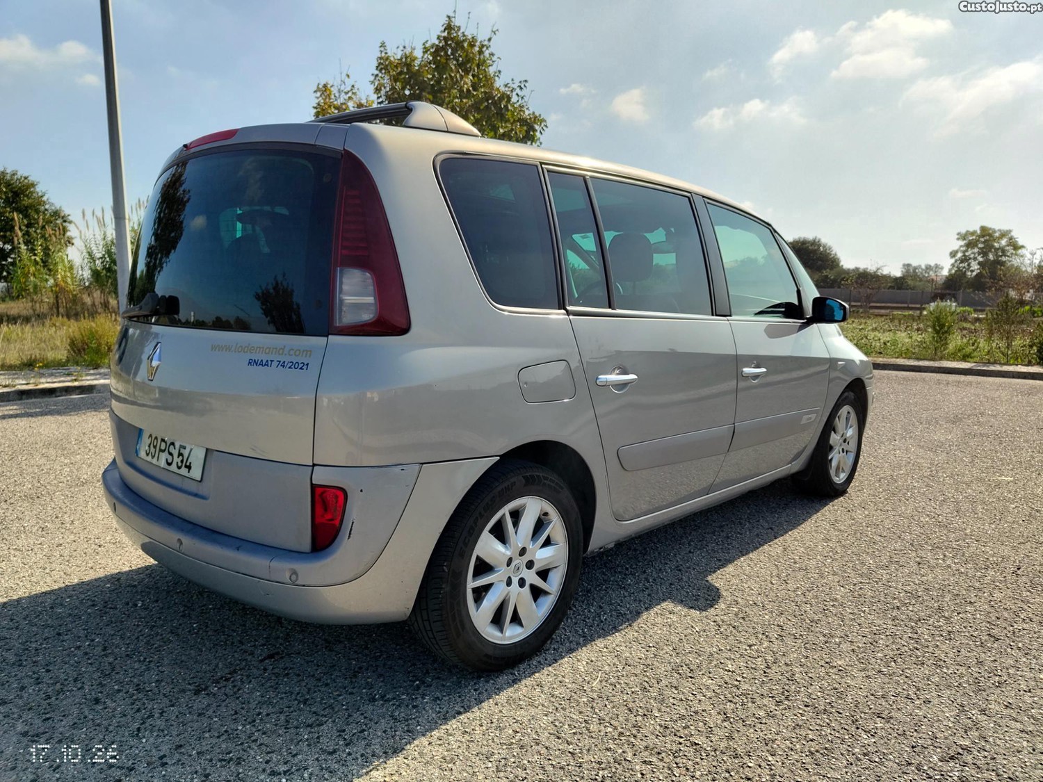 Renault Espace 2.0 dCi Initiale Paris — photo 5