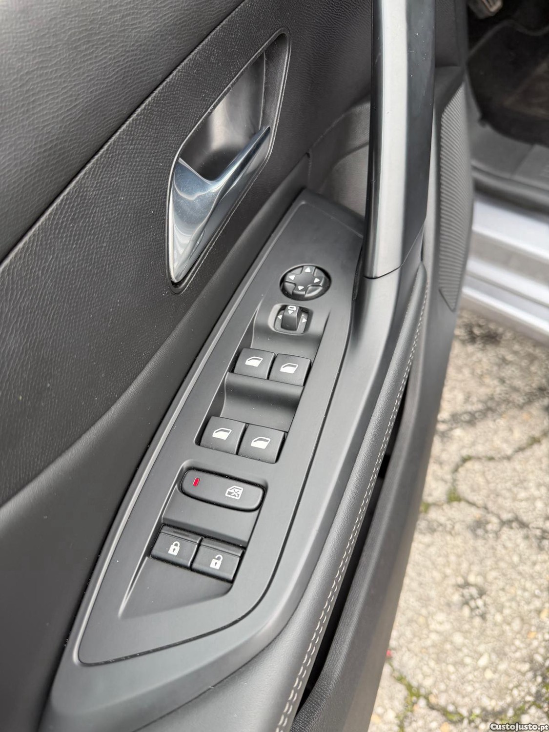 Peugeot 308 1.2 PureTech Allure — fotografia 10