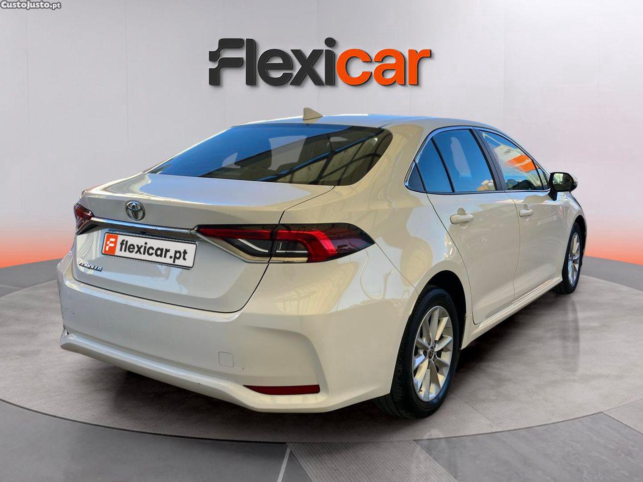 Toyota Corolla 1.5 VVT COMFORT — fotografia 13