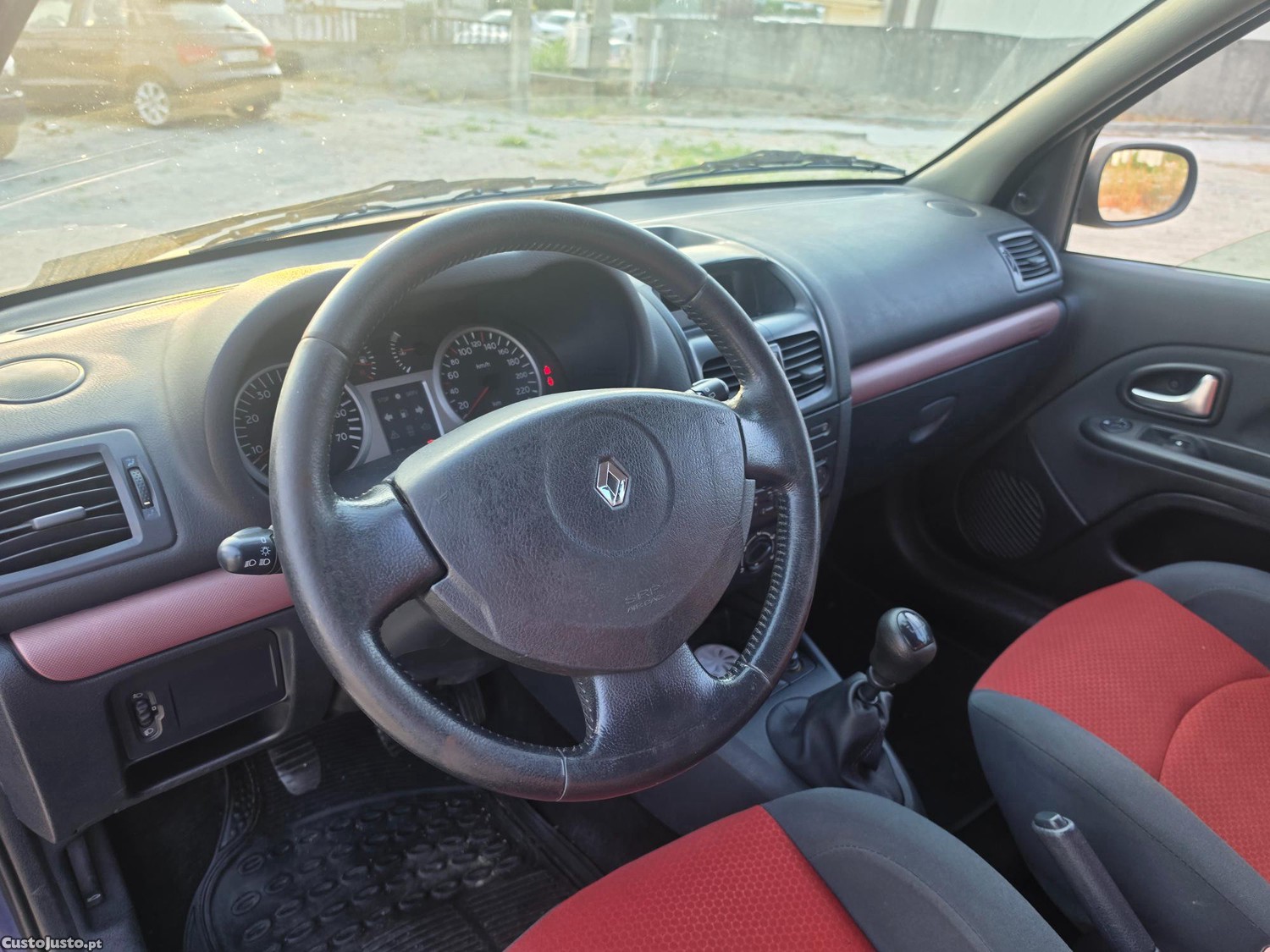 Renault Clio 1.2 16V139000km — fotografia 7