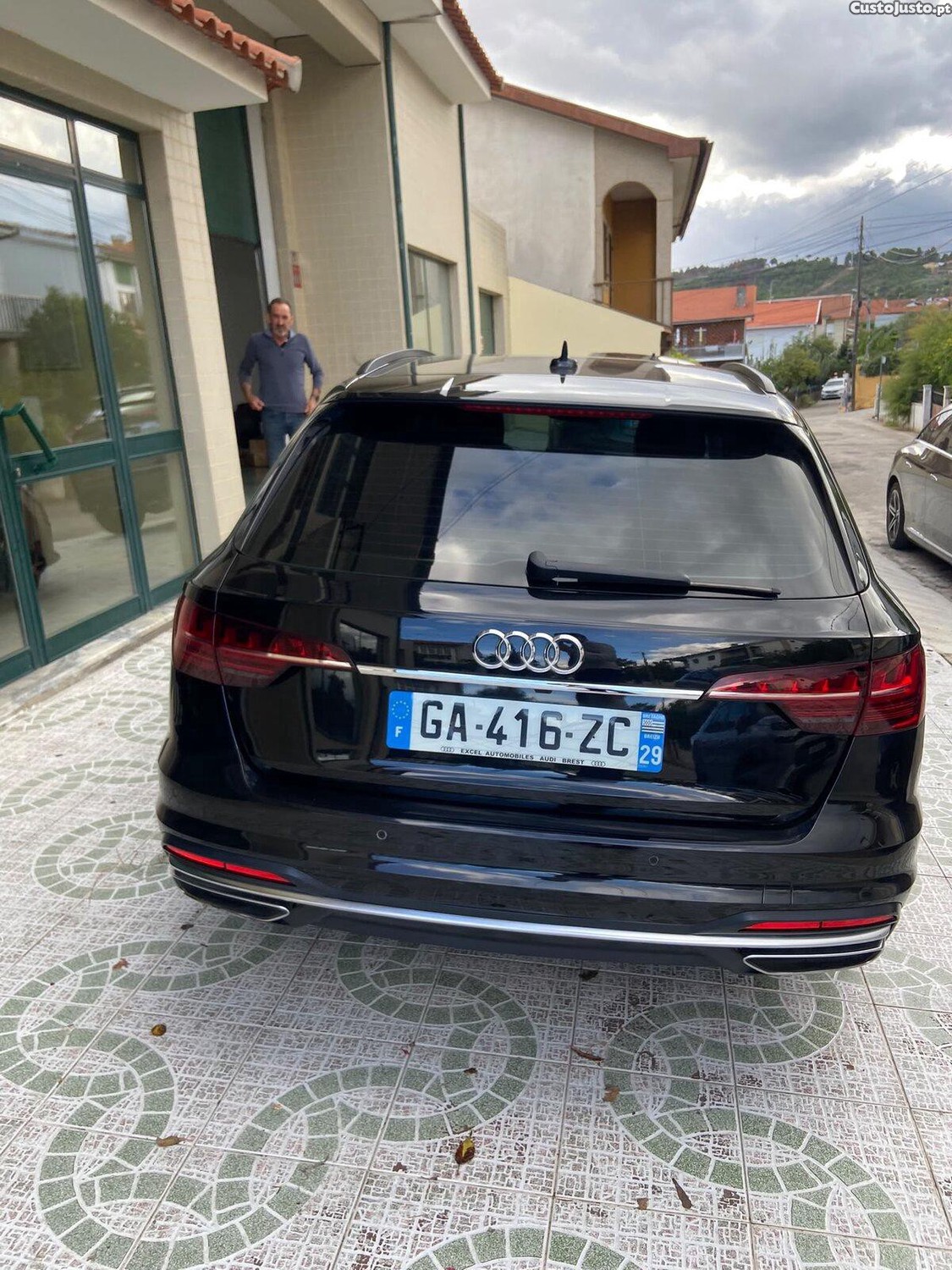 Audi A4 Avant 30 TDI S tronic Advanced — photo 4