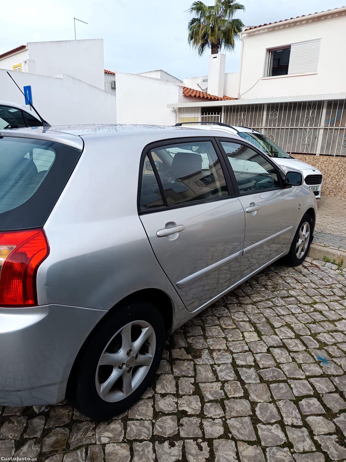 Toyota Corolla sedan — fotografia 6