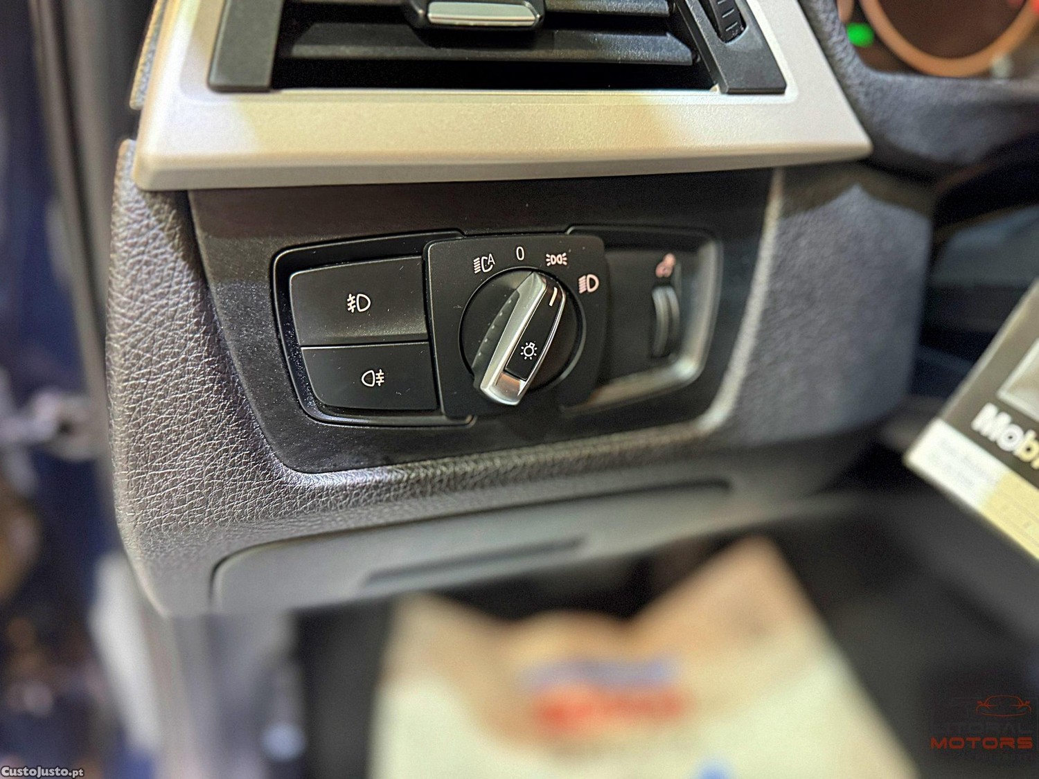 BMW 320 d Pack M Auto — fotografia 8