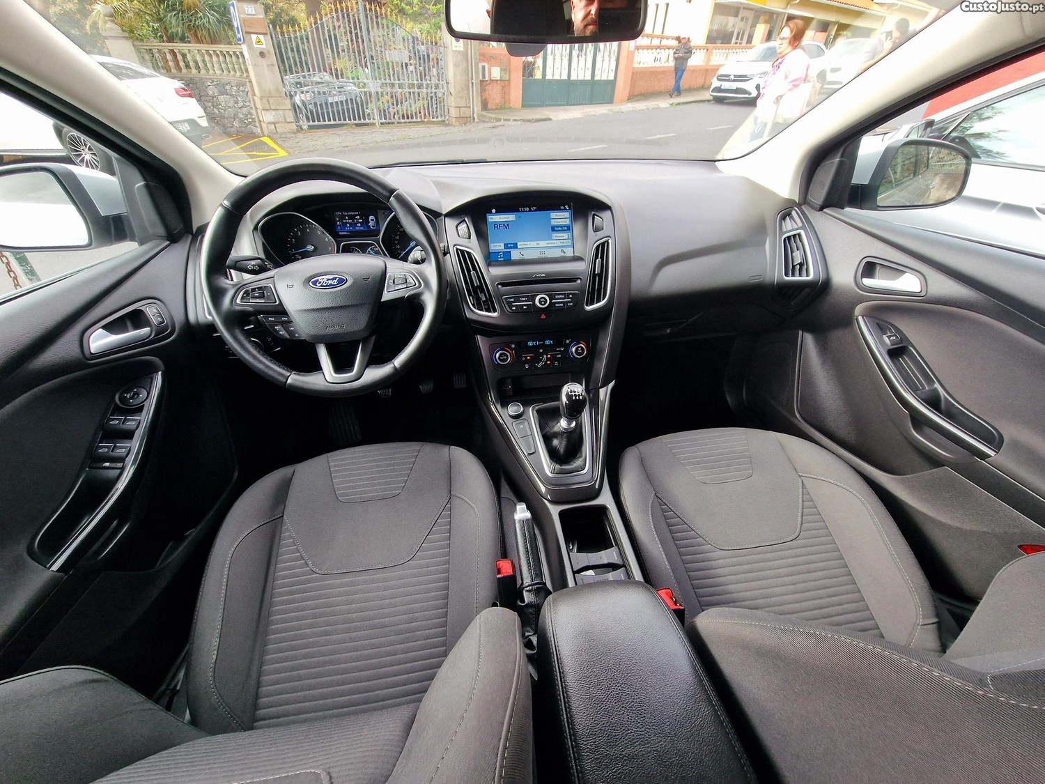 Ford Focus SW 1.0 ECOBOOST BUSINESS 125CV — fotografia 20